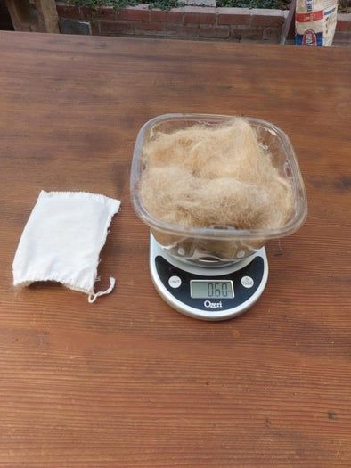 用狗狗掉毛手工制作可爱毛球玩具的省钱妙招-第3张图片-趣作屋
