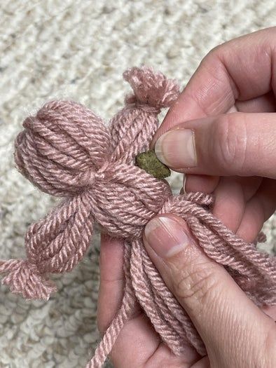 10分钟手工制作猫咪毛线玩具教程-第14张图片-趣作屋
