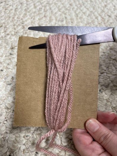 10分钟手工制作猫咪毛线玩具教程-第7张图片-趣作屋