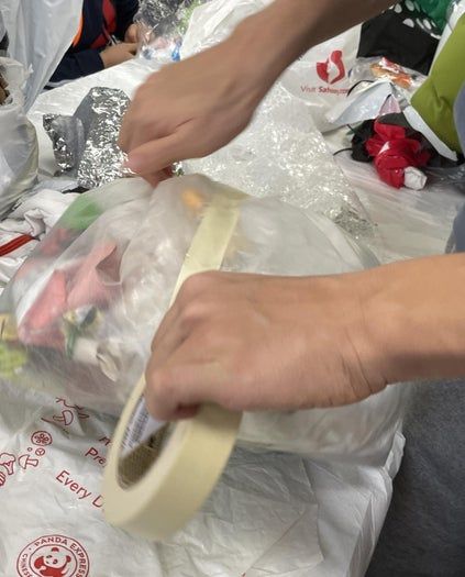 用塑料垃圾DIY创意花盆,环保又实用-第10张图片-趣作屋 用塑料垃圾DIY创意花盆,环保又实用-第10张图片-趣作屋