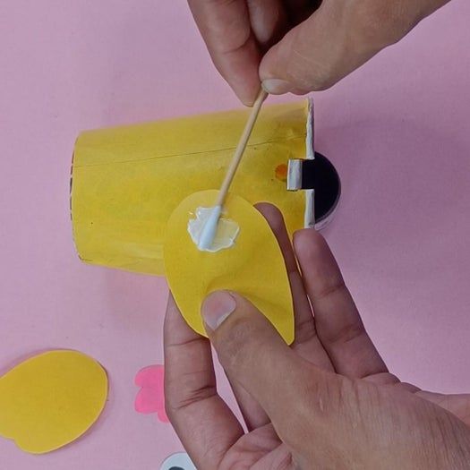 简单又有趣的橡皮筋驱动移动玩具制作教程-第12张图片-趣作屋 简单又有趣的橡皮筋驱动移动玩具制作教程-第12张图片-趣作屋