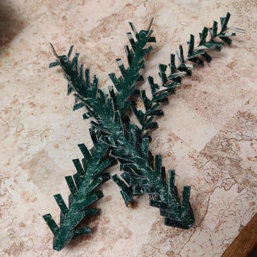 回收塑料制作环保圣诞花环教程-第13张图片-趣作屋 回收塑料制作环保圣诞花环教程-第13张图片-趣作屋