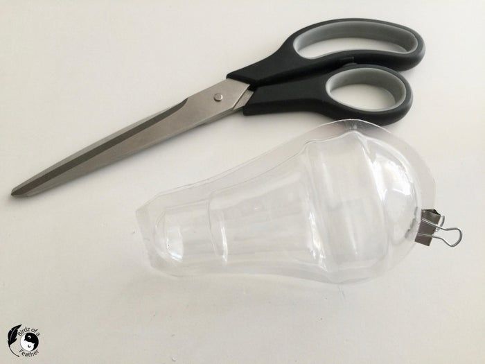 用废弃塑料制作创意水泥灯泡花盆-第3张图片-趣作屋