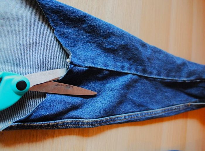 用旧牛仔裤DIY结实耐用的粉笔袋教程-第9张图片-趣作屋 用旧牛仔裤DIY结实耐用的粉笔袋教程-第9张图片-趣作屋