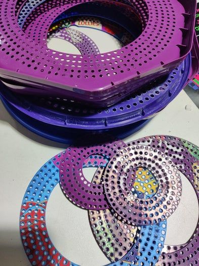 回收塑料制作环保圣诞花环教程-第5张图片-趣作屋 回收塑料制作环保圣诞花环教程-第5张图片-趣作屋