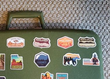 用复古行李箱打造国家公园贴纸墙面艺术-第21张图片-趣作屋 用复古行李箱打造国家公园贴纸墙面艺术-第21张图片-趣作屋