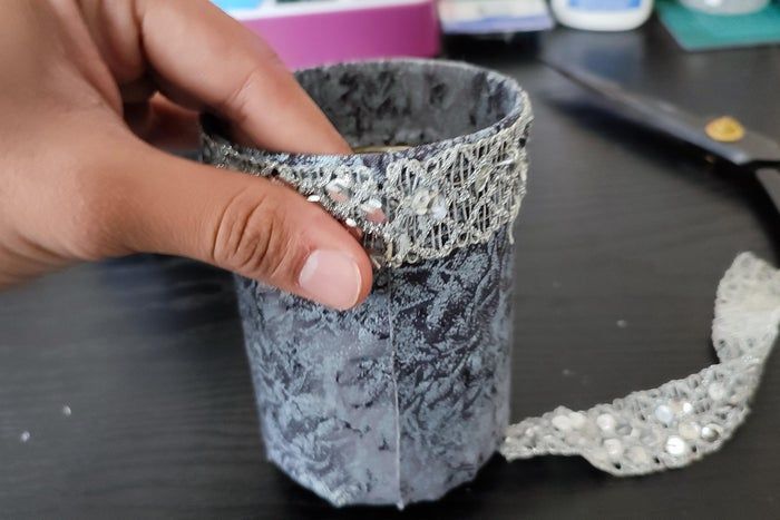 废旧布料和罐头变身创意笔筒教程-第23张图片-趣作屋 废旧布料和罐头变身创意笔筒教程-第23张图片-趣作屋