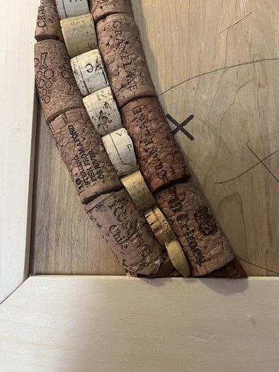 用酒瓶塞DIY墙面装饰品教程-第20张图片-趣作屋