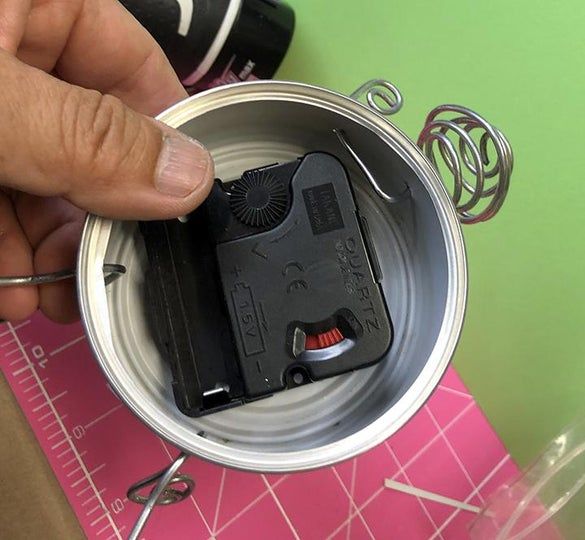 用猫粮罐头制作可爱迷你时钟教程-第14张图片-趣作屋
