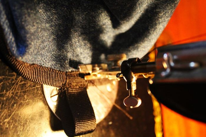 用旧牛仔裤DIY结实耐用的粉笔袋教程-第41张图片-趣作屋 用旧牛仔裤DIY结实耐用的粉笔袋教程-第41张图片-趣作屋