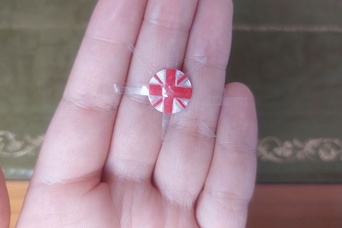 用饮料罐制作佩吉·卡特和美国队长盾牌配饰教程-第30张图片-趣作屋 用饮料罐制作佩吉·卡特和美国队长盾牌配饰教程-第30张图片-趣作屋