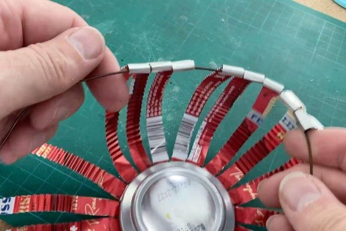 易拉罐DIY灯笼制作教程-第13张图片-趣作屋 易拉罐DIY灯笼制作教程-第13张图片-趣作屋