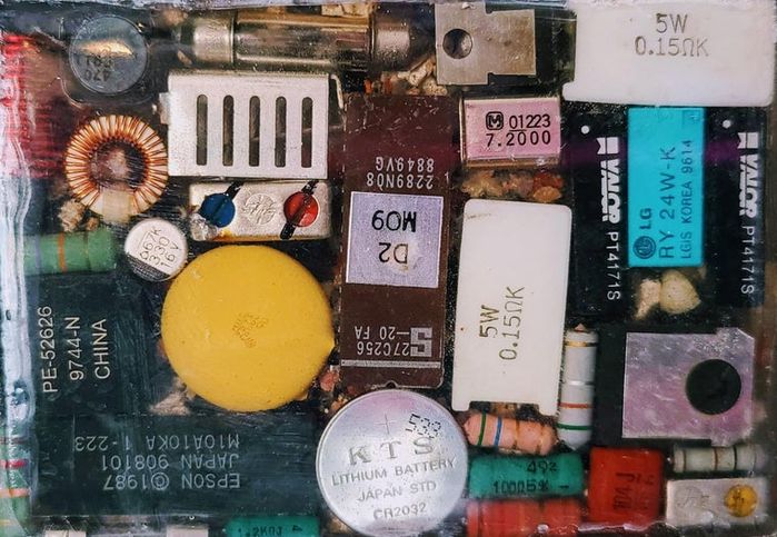 用废旧电子设备制作厨房装饰瓷砖的环保教程-第3张图片-趣作屋 用废旧电子设备制作厨房装饰瓷砖的环保教程-第3张图片-趣作屋