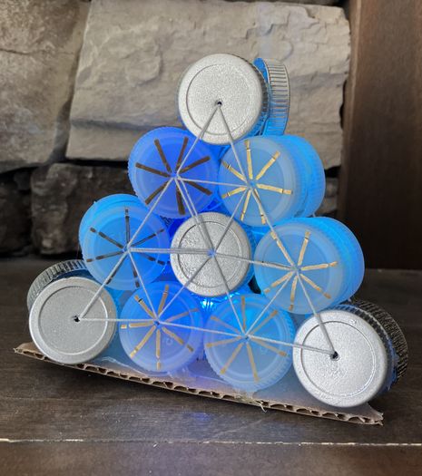 用塑料瓶盖制作创意金字塔灯教程-第1张图片-趣作屋 用塑料瓶盖制作创意金字塔灯教程-第1张图片-趣作屋