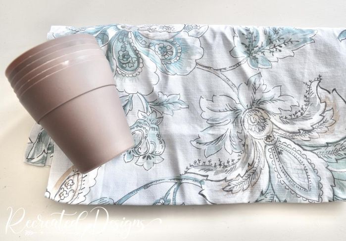 旧吊灯改造教程：用布料和花盆打造独特家居装饰-第5张图片-趣作屋