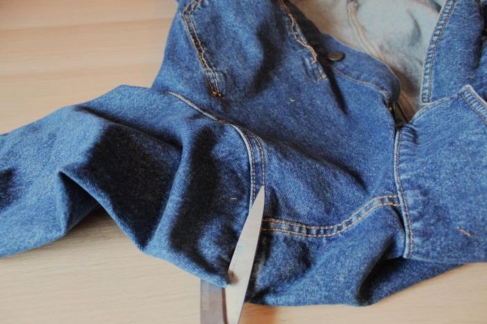 用旧牛仔裤DIY结实耐用的粉笔袋教程-第8张图片-趣作屋 用旧牛仔裤DIY结实耐用的粉笔袋教程-第8张图片-趣作屋