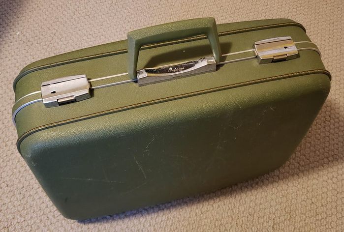 用复古行李箱打造国家公园贴纸墙面艺术-第3张图片-趣作屋 用复古行李箱打造国家公园贴纸墙面艺术-第3张图片-趣作屋