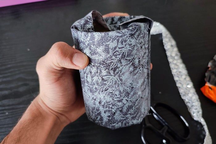 废旧布料和罐头变身创意笔筒教程-第18张图片-趣作屋 废旧布料和罐头变身创意笔筒教程-第18张图片-趣作屋