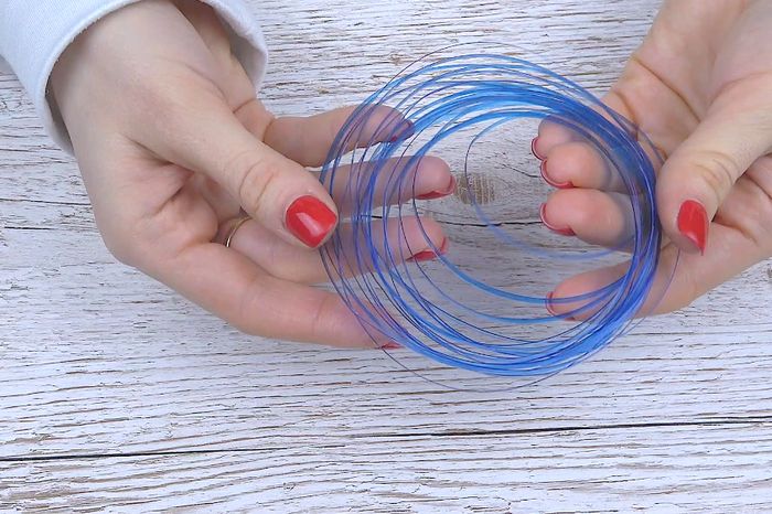 塑料瓶创意再利用教程：制作牙刷架、绳子、绳花和幼儿玩具-第10张图片-趣作屋