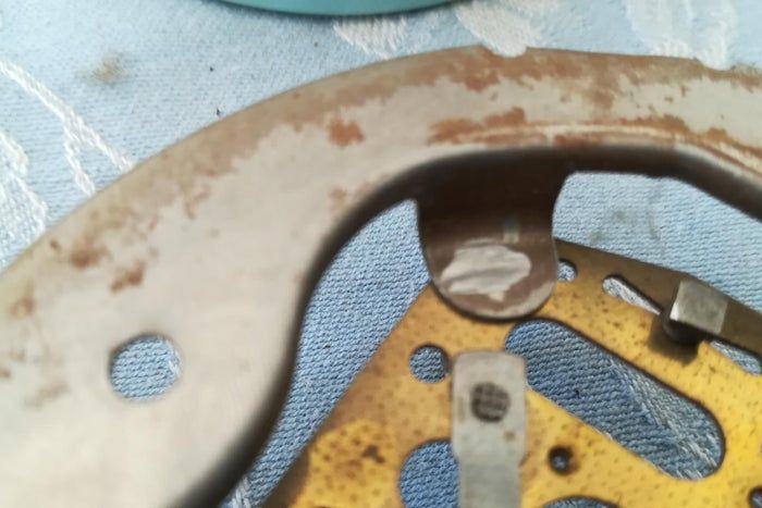 如何用旧闹钟改造无噪音电池闹钟-第10张图片-趣作屋