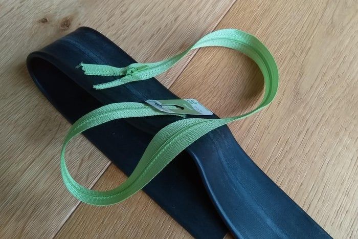 废旧自行车内胎制作拉链包教程-第6张图片-趣作屋 废旧自行车内胎制作拉链包教程-第6张图片-趣作屋
