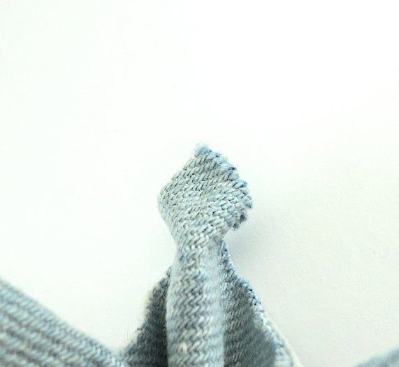 用旧牛仔布制作和平鸽胸针的折纸灵感教程-第18张图片-趣作屋