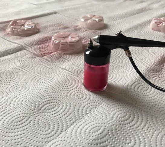 用回收塑料瓶制作多彩灯串花朵教程-第8张图片-趣作屋