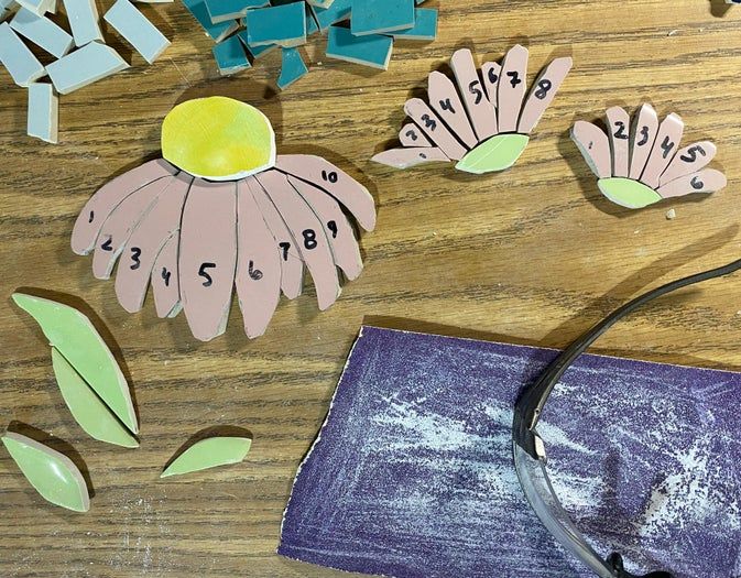 用回收材料制作低成本马赛克艺术品教程-第15张图片-趣作屋