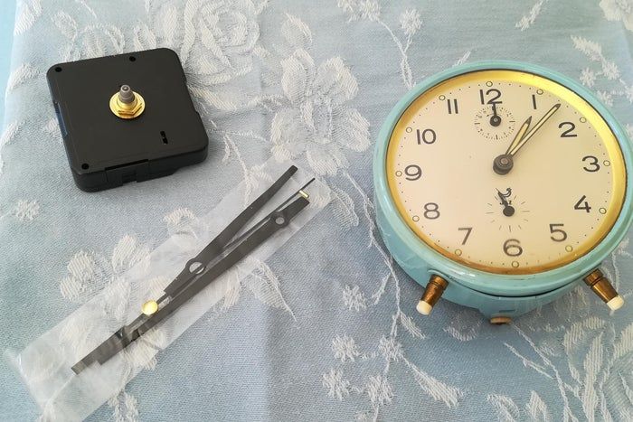 如何用旧闹钟改造无噪音电池闹钟-第3张图片-趣作屋