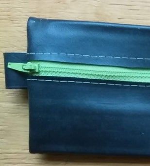 废旧自行车内胎制作拉链包教程-第25张图片-趣作屋 废旧自行车内胎制作拉链包教程-第25张图片-趣作屋