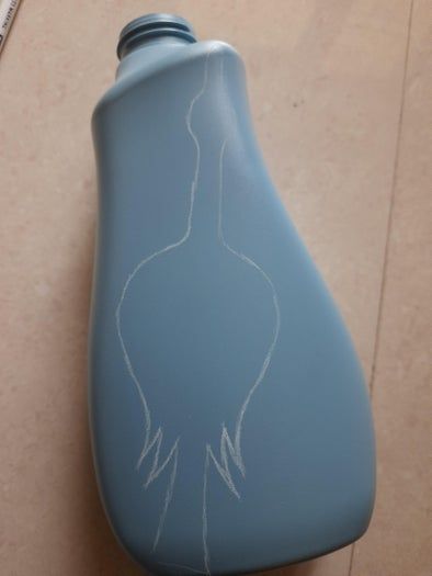 利用废旧塑料瓶制作可爱小鸭子教程-第4张图片-趣作屋