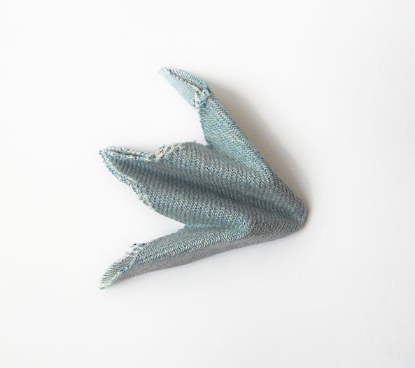 用旧牛仔布制作和平鸽胸针的折纸灵感教程-第13张图片-趣作屋