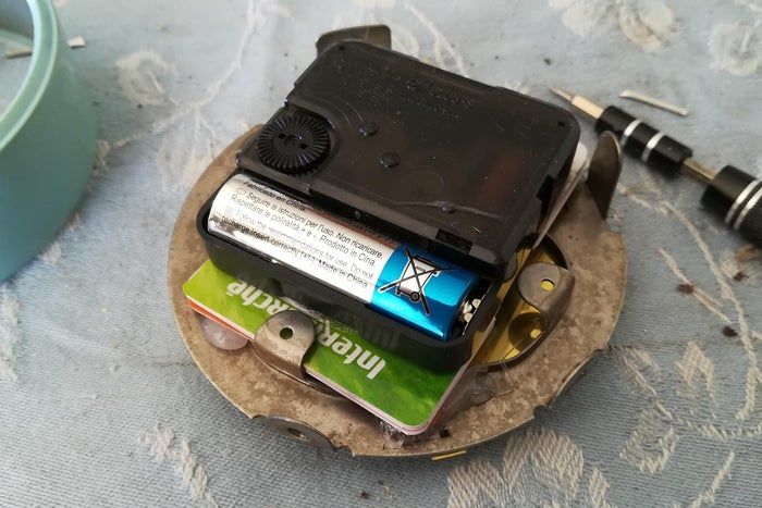 如何用旧闹钟改造无噪音电池闹钟-第22张图片-趣作屋