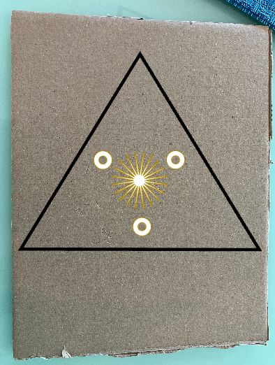 用塑料瓶盖制作创意金字塔灯教程-第12张图片-趣作屋 用塑料瓶盖制作创意金字塔灯教程-第12张图片-趣作屋