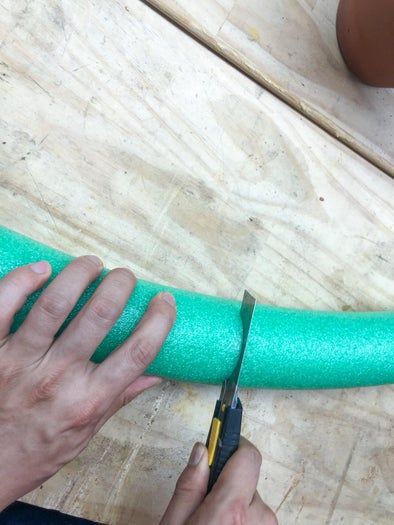 用回收材料制作创意圣诞仙人掌装饰树教程-第3张图片-趣作屋