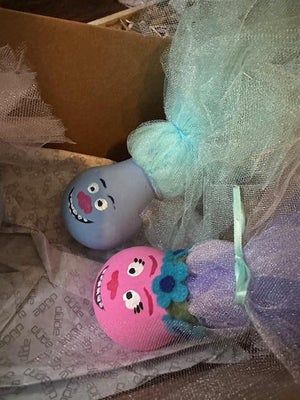 用坏灯泡做电影风格的圣诞装饰品-第4张图片-趣作屋 用坏灯泡做电影风格的圣诞装饰品-第4张图片-趣作屋