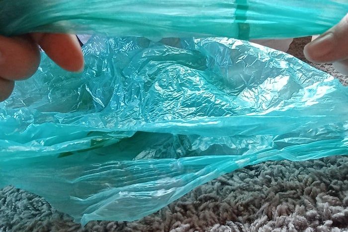 用塑料袋DIY手链教程-第5张图片-趣作屋 用塑料袋DIY手链教程-第5张图片-趣作屋