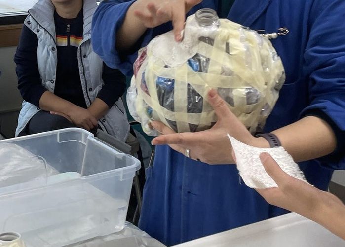 用塑料垃圾DIY创意花盆,环保又实用-第13张图片-趣作屋 用塑料垃圾DIY创意花盆,环保又实用-第13张图片-趣作屋