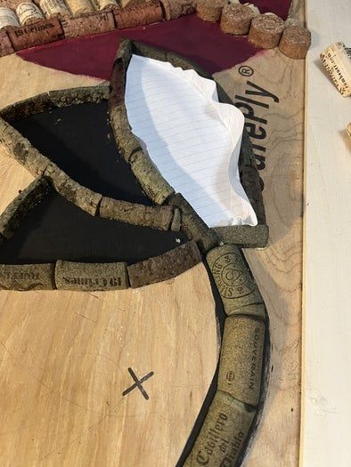 用酒瓶塞DIY墙面装饰品教程-第13张图片-趣作屋