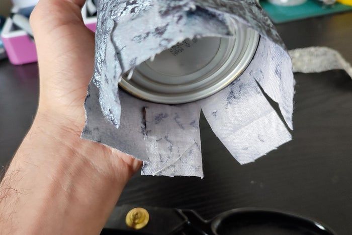 废旧布料和罐头变身创意笔筒教程-第16张图片-趣作屋 废旧布料和罐头变身创意笔筒教程-第16张图片-趣作屋