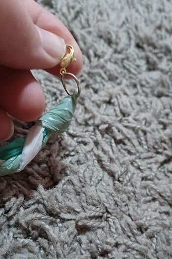 用塑料袋DIY手链教程-第22张图片-趣作屋 用塑料袋DIY手链教程-第22张图片-趣作屋