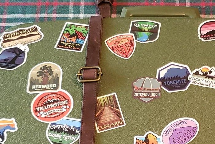 用复古行李箱打造国家公园贴纸墙面艺术-第22张图片-趣作屋 用复古行李箱打造国家公园贴纸墙面艺术-第22张图片-趣作屋