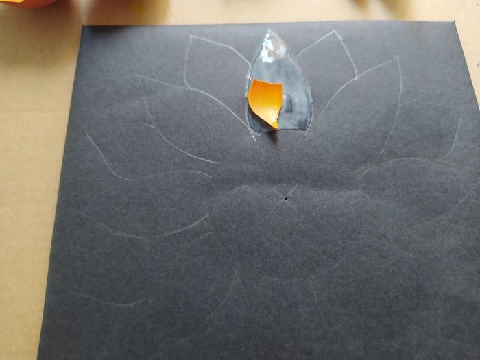 用鸡蛋壳做多彩马赛克装饰的简单方法-第9张图片-趣作屋