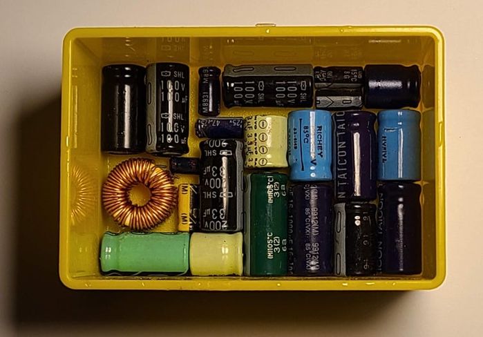 用废旧电子设备制作厨房装饰瓷砖的环保教程-第9张图片-趣作屋 用废旧电子设备制作厨房装饰瓷砖的环保教程-第9张图片-趣作屋