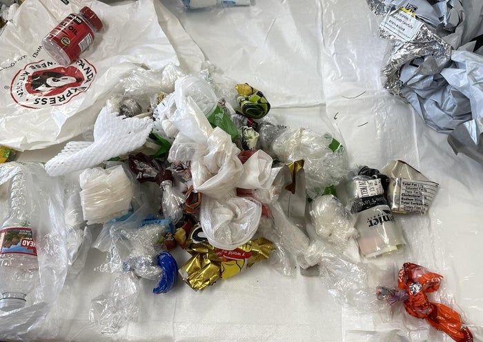 用塑料垃圾DIY创意花盆,环保又实用-第4张图片-趣作屋 用塑料垃圾DIY创意花盆,环保又实用-第4张图片-趣作屋