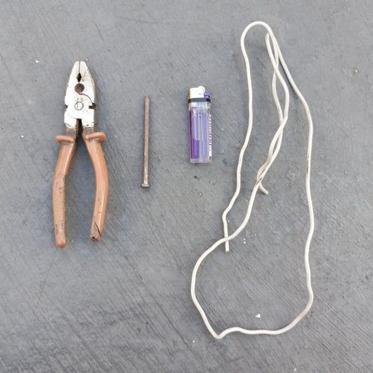 用回收塑料瓶盖制作创意机器人玩具-第7张图片-趣作屋