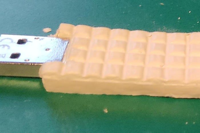 将U盘改造成迷你巧克力钥匙扣教程-第10张图片-趣作屋 将U盘改造成迷你巧克力钥匙扣教程-第10张图片-趣作屋