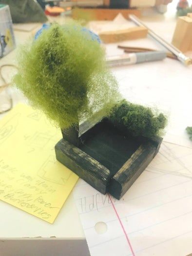 如何用废木料制作可爱又实用的骰子托盘-第14张图片-趣作屋