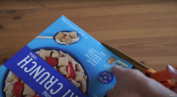 用废旧麦片盒制作猫咪拼图教程-第3张图片-趣作屋