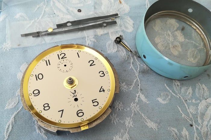 如何用旧闹钟改造无噪音电池闹钟-第14张图片-趣作屋